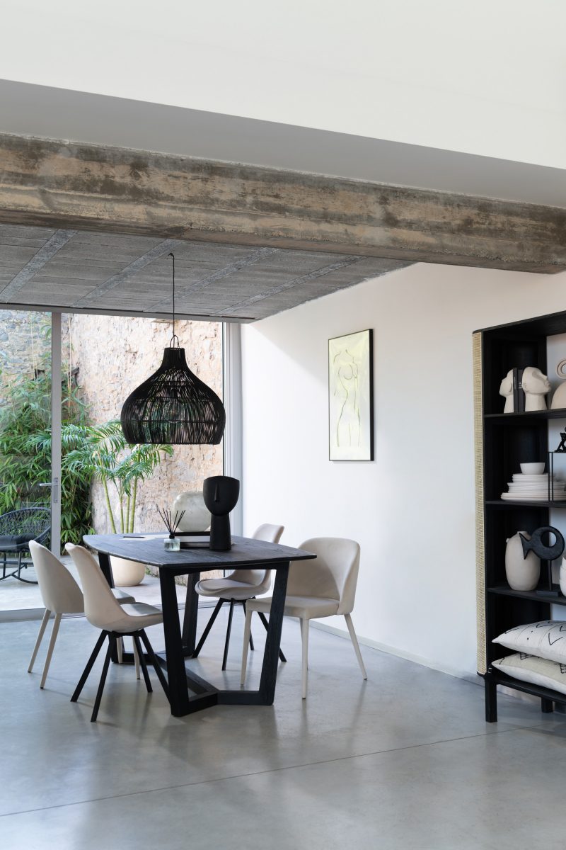 Concrete Faces Kitap Tutacağı